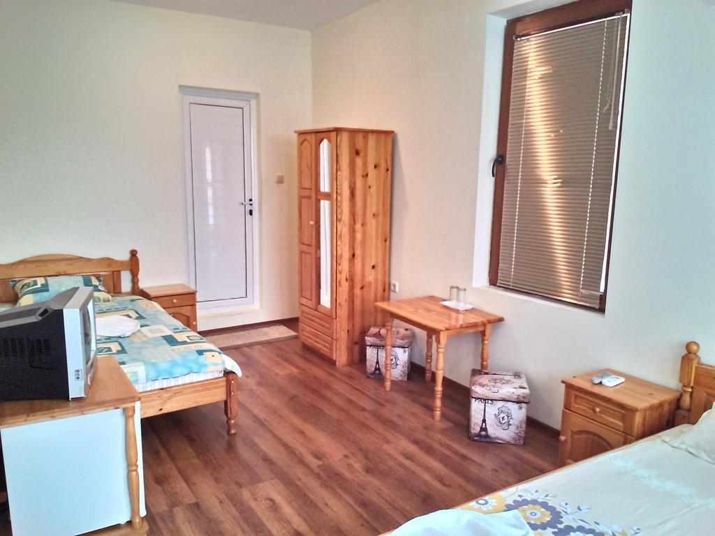 Guest House Diamant Sozopol Quarto foto